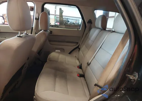 2010 Ford Escape Xlt from USA, damaged, VIN 1FMCU9D77AKC13493